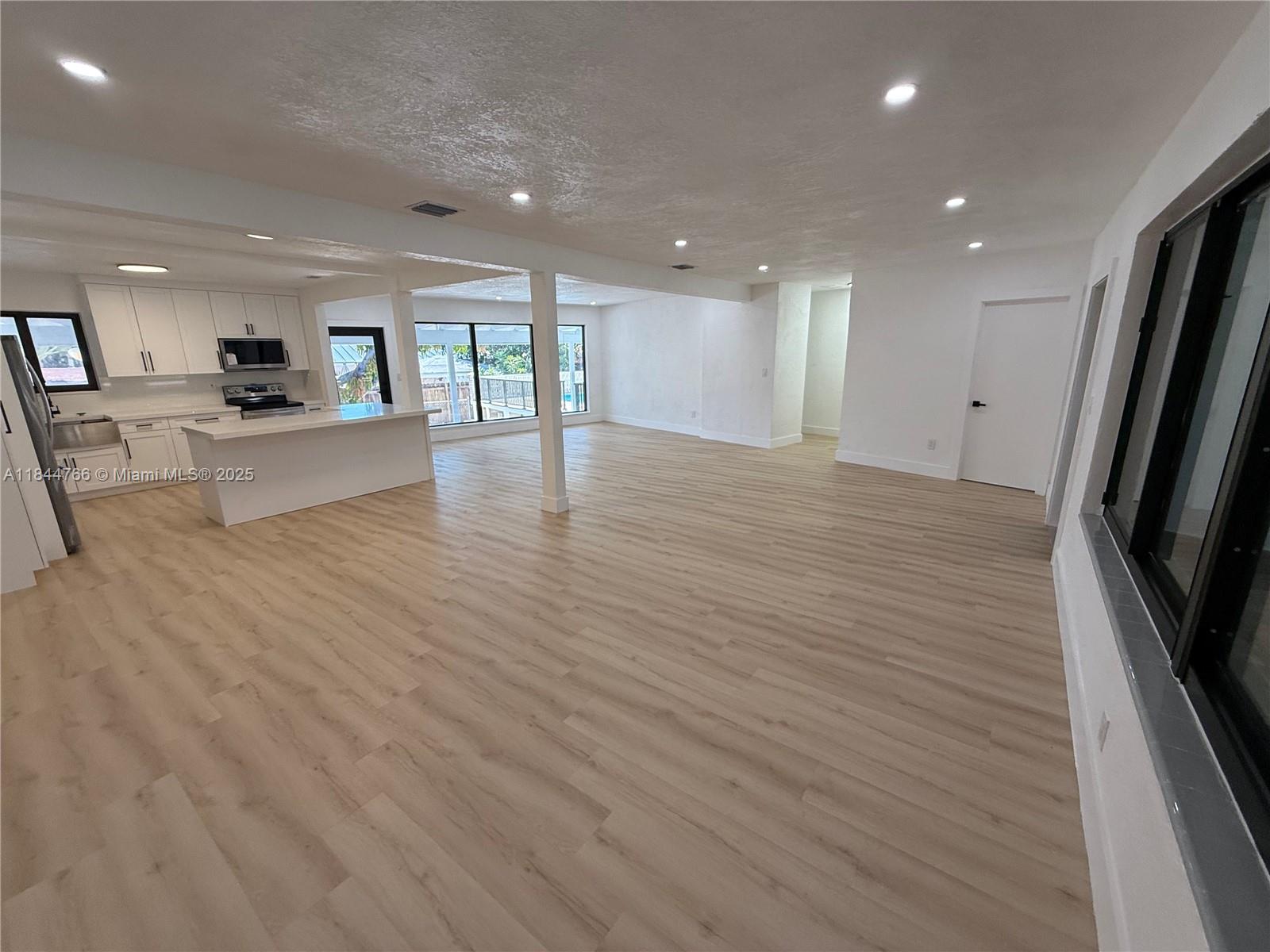 BREEZESWEPT ESTATES 1ST A - Residential