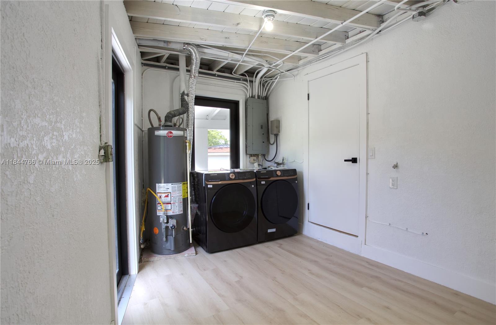 BREEZESWEPT ESTATES 1ST A - Residential