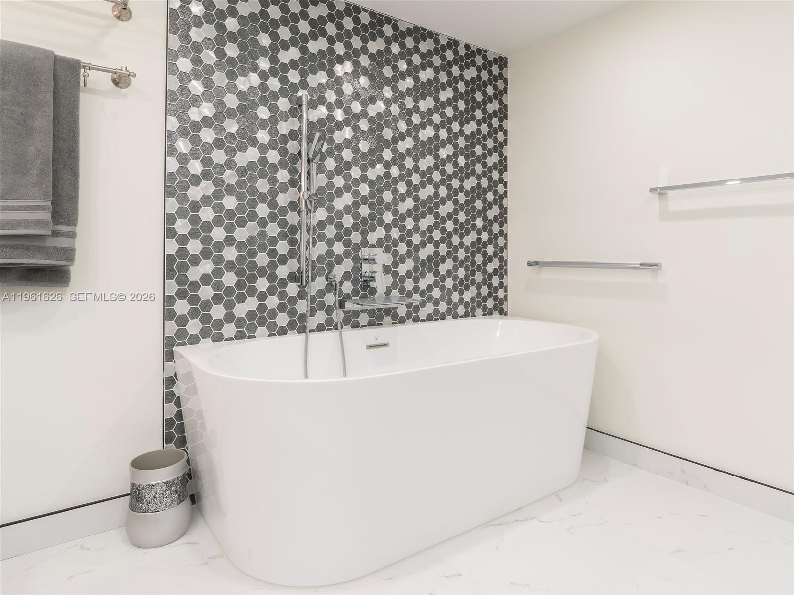 TURNBERRY ISLE CONDO - Residential