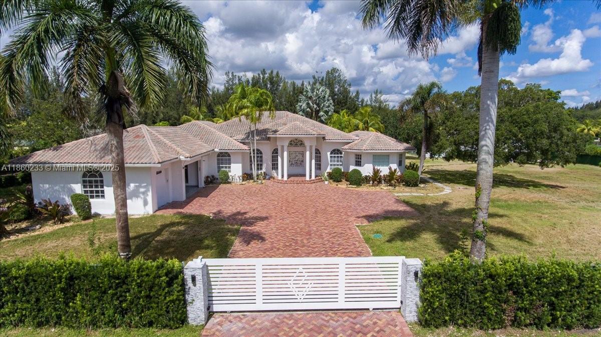 6101 SW 180th Ter