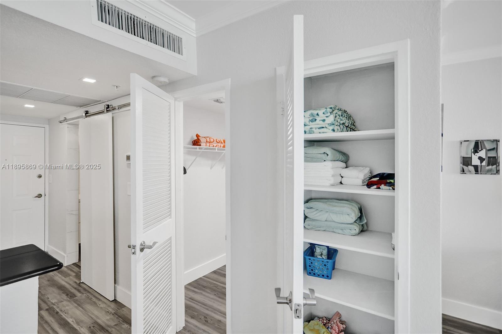 WAVE CONDO - Residential Lease
