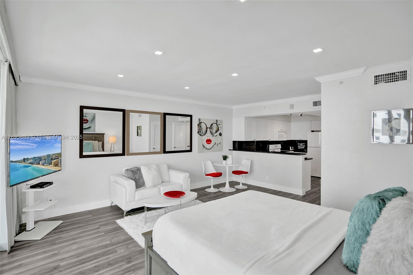 WAVE CONDO - Residential Lease