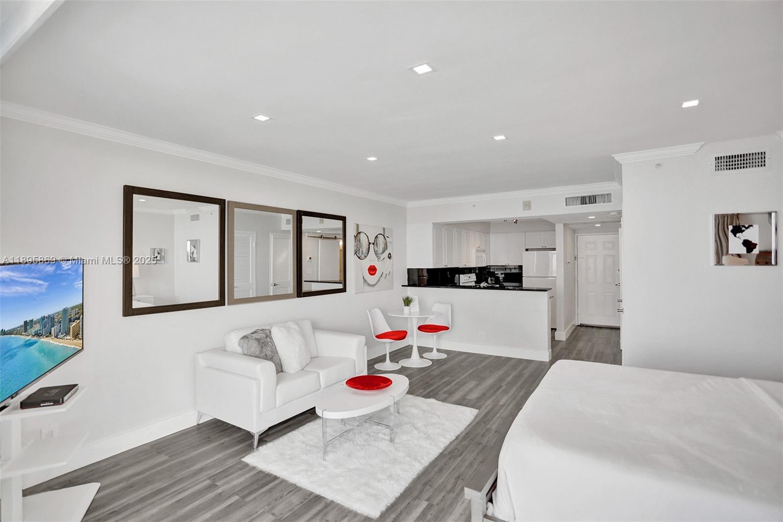 WAVE CONDO - Residential Lease
