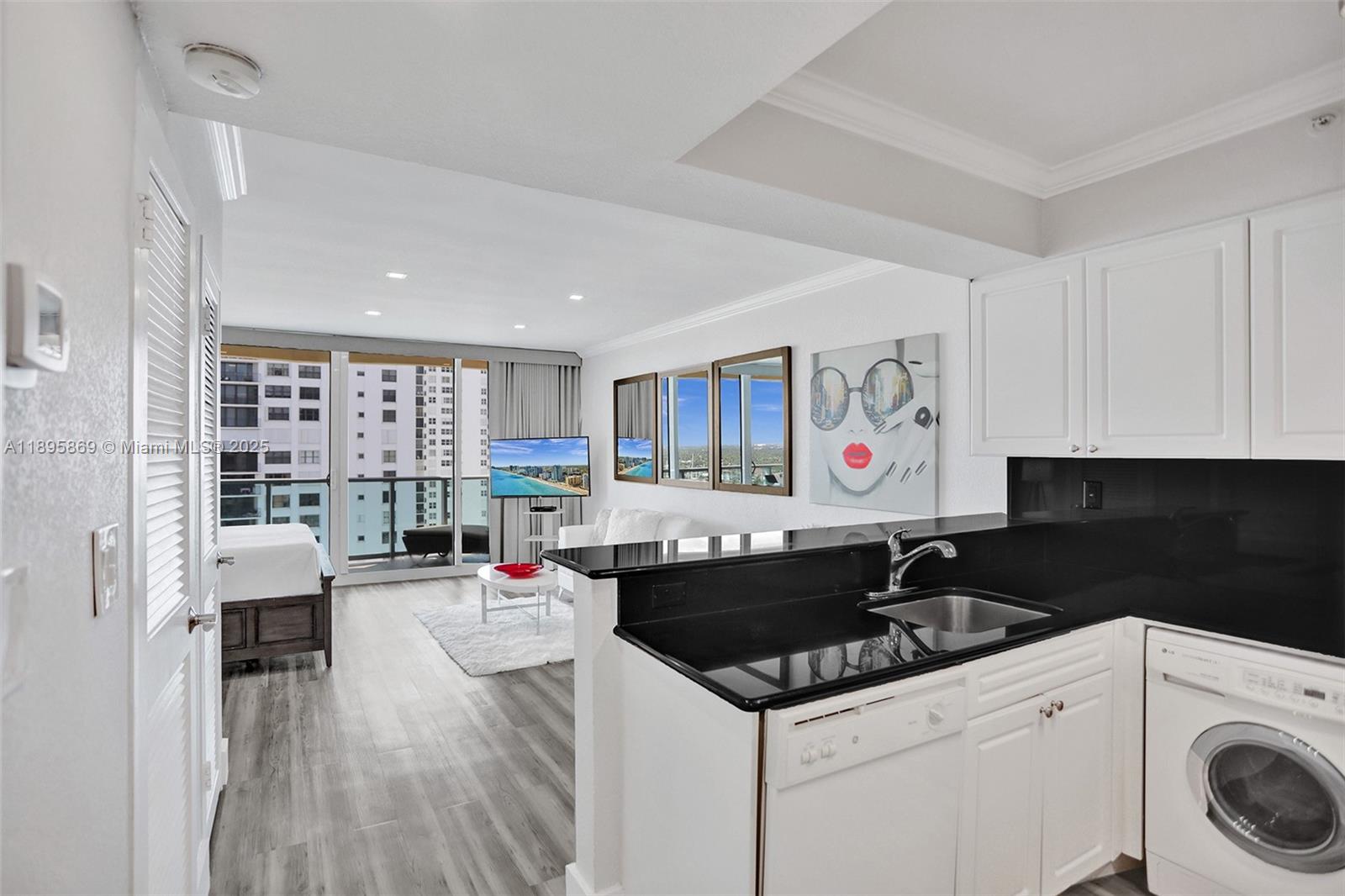 WAVE CONDO - Residential Lease