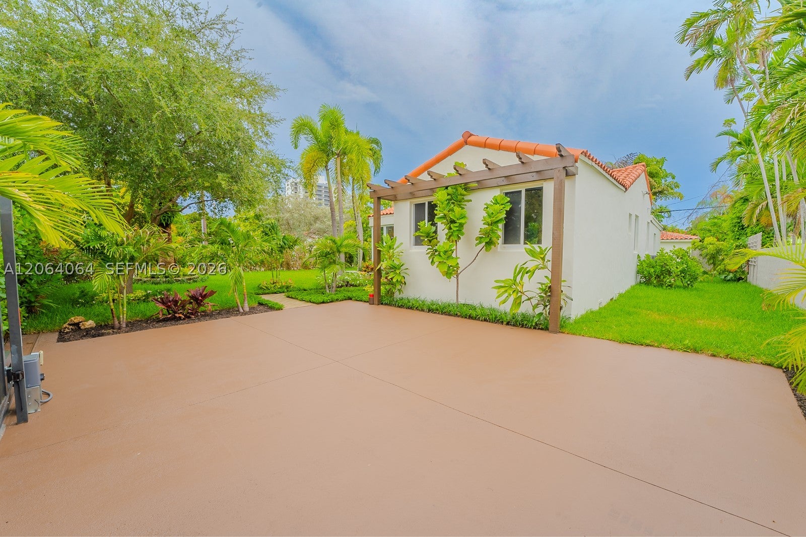 2483 SW 24th St