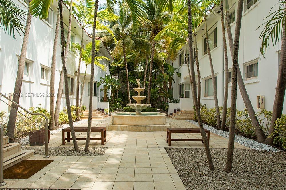 MOULIN ROUGE CONDO - Residential