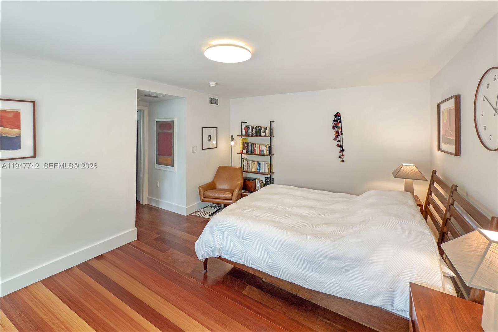 MOULIN ROUGE CONDO - Residential