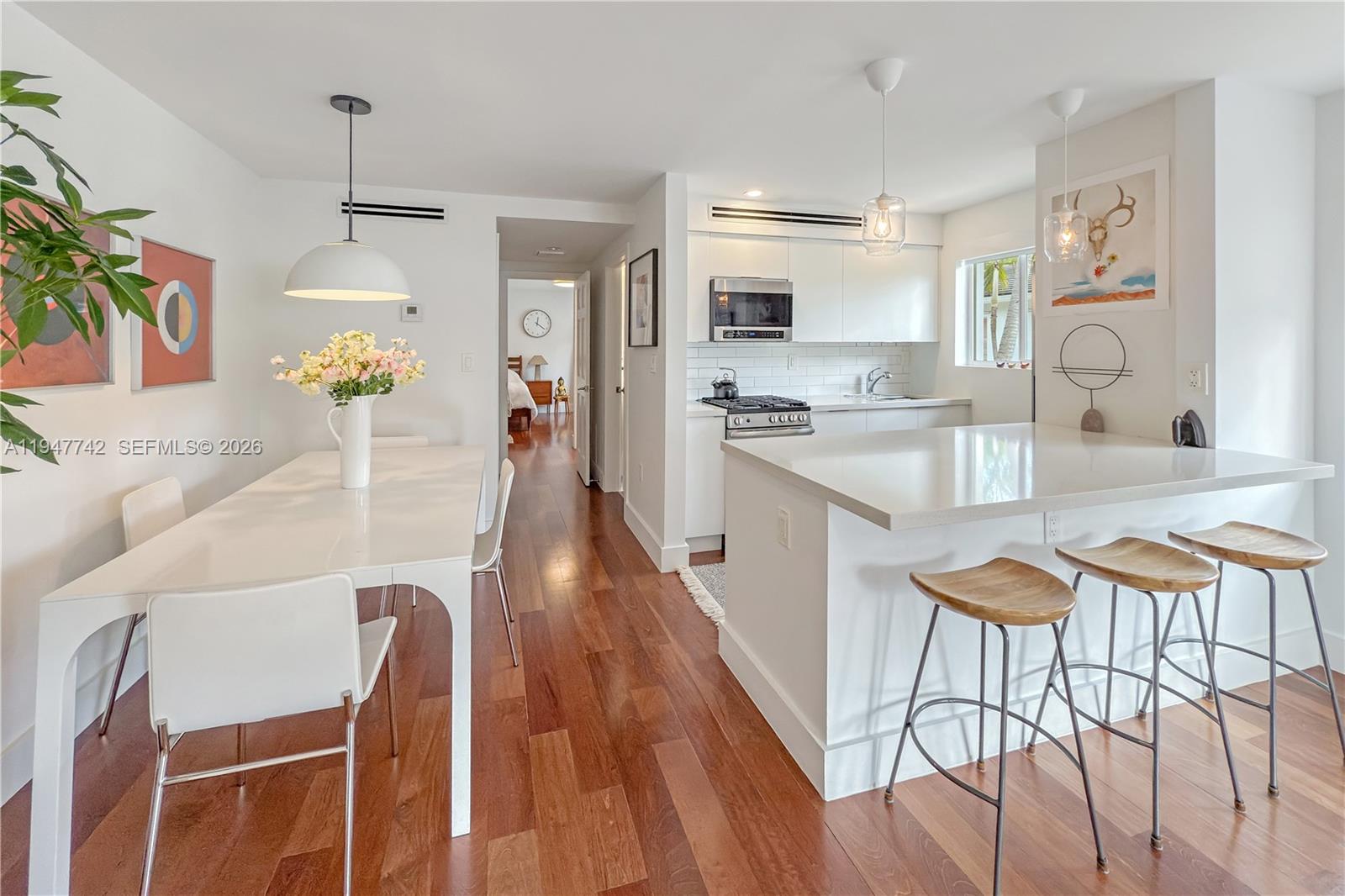 MOULIN ROUGE CONDO - Residential