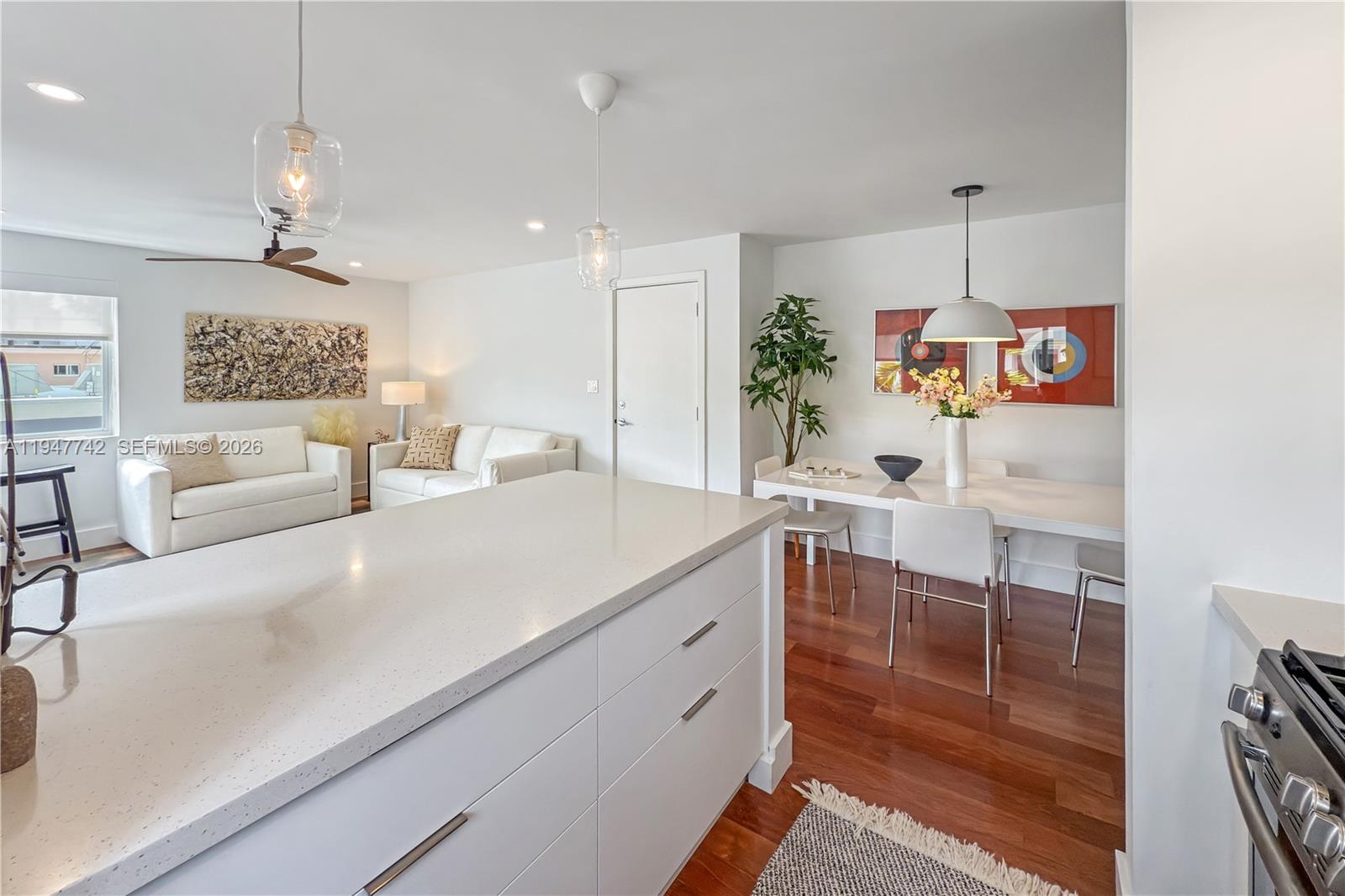 MOULIN ROUGE CONDO - Residential