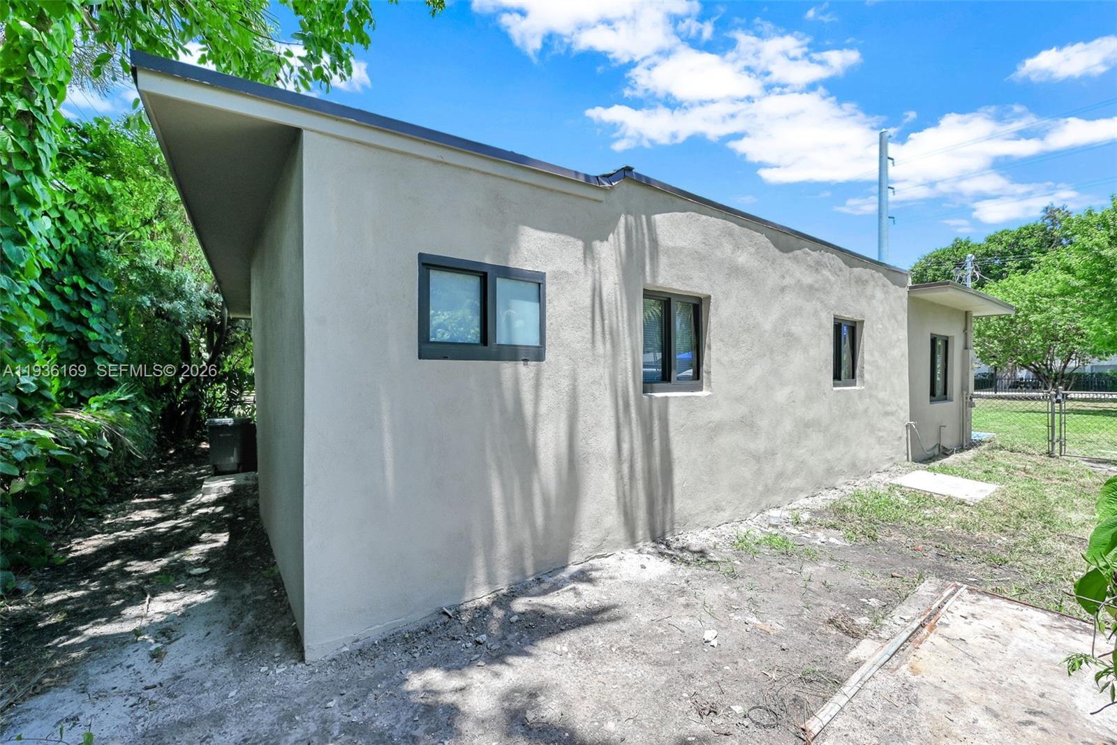 BELLCAMP MANOR - Residential