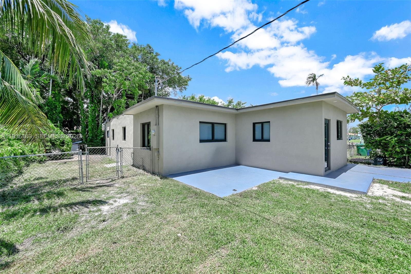 BELLCAMP MANOR - Residential