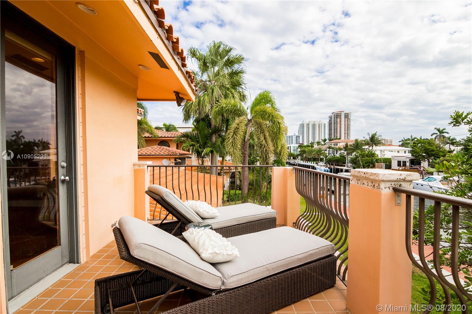 PELICAN ISLE - Residential