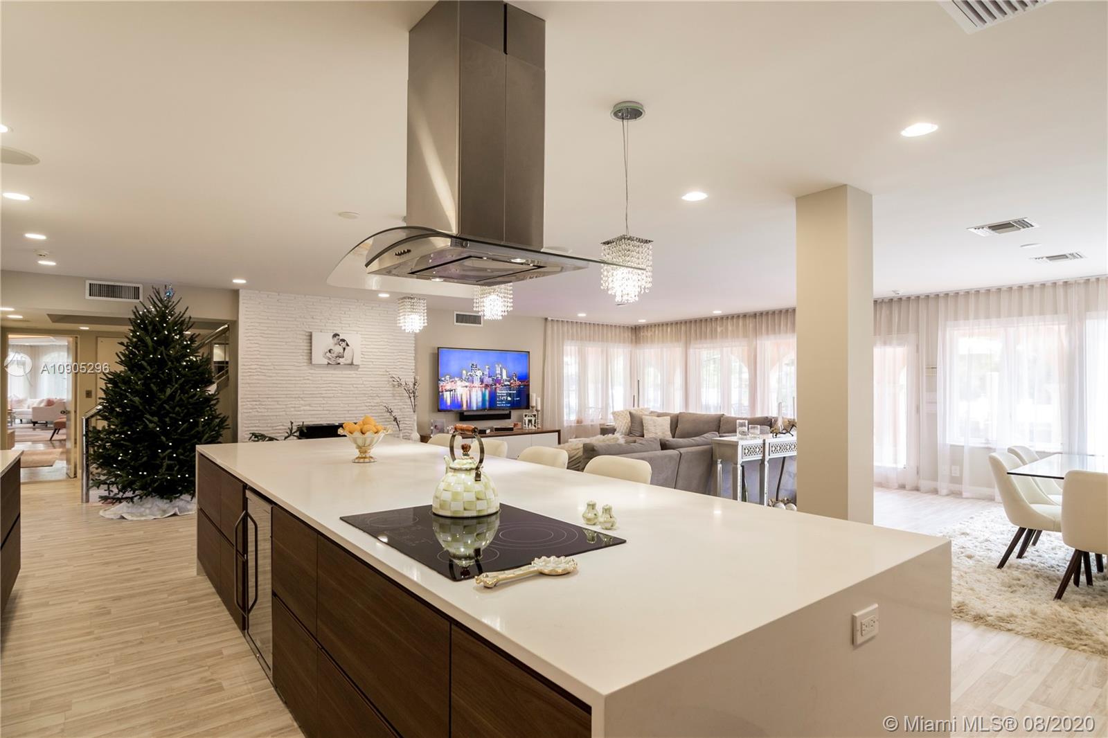 PELICAN ISLE - Residential