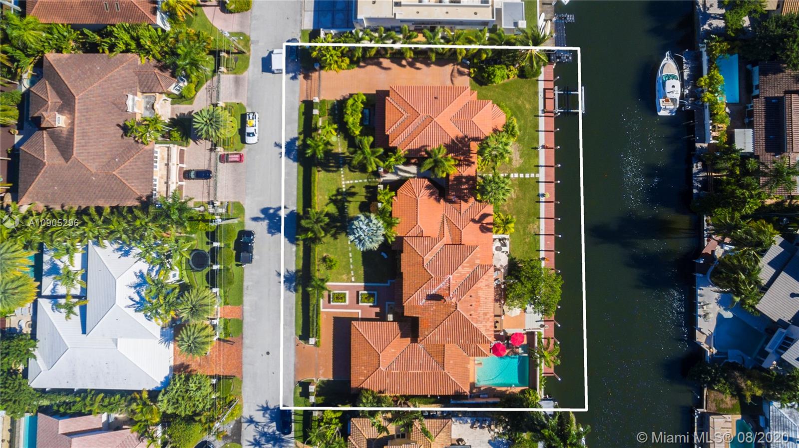 PELICAN ISLE - Residential