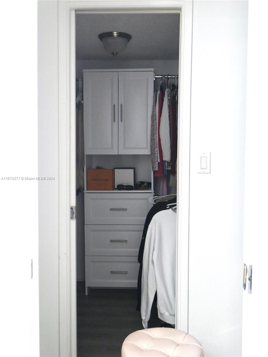 NO 18 PALM-AIRE COUNTRY C - Residential Lease