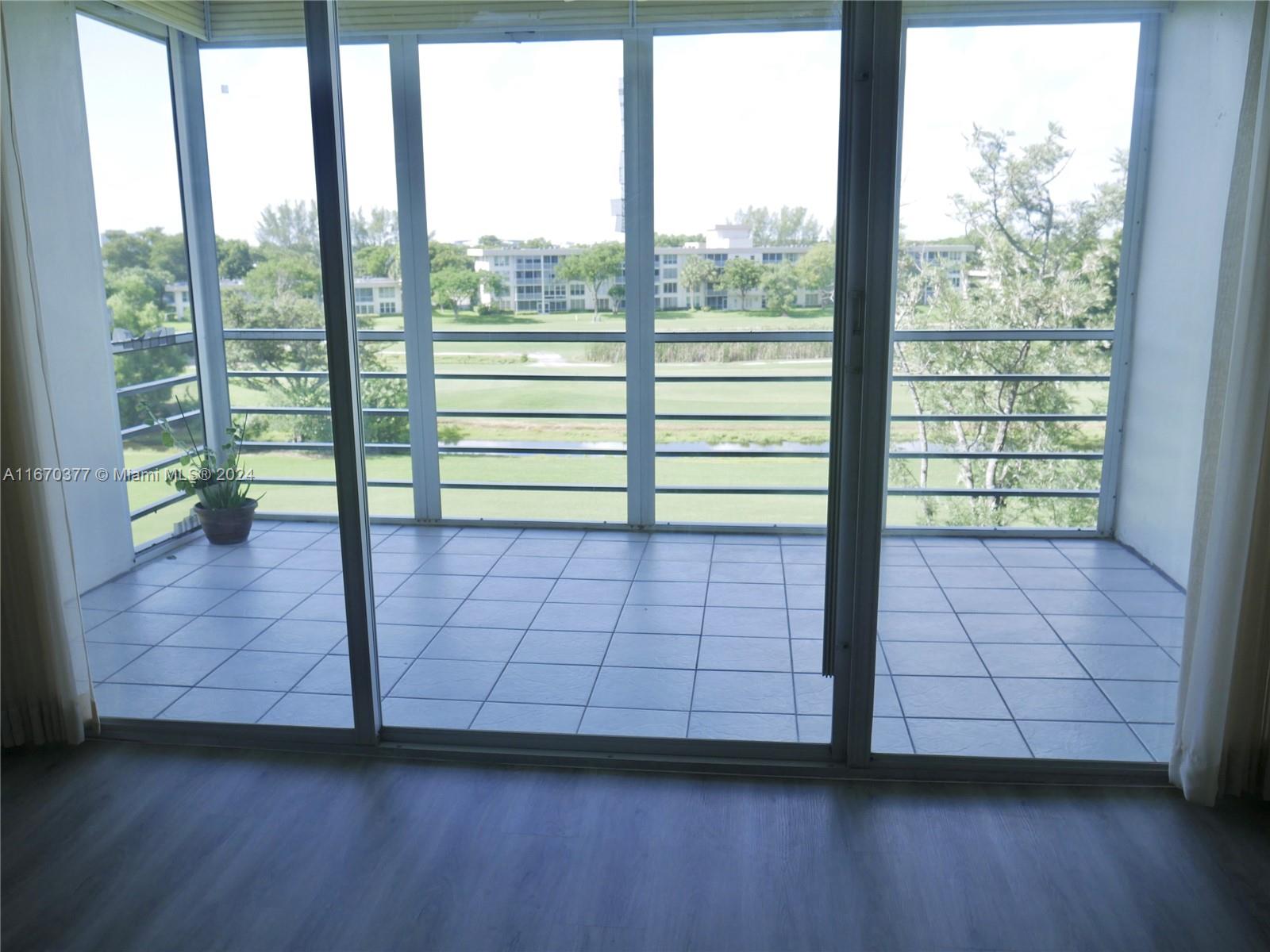 NO 18 PALM-AIRE COUNTRY C - Residential Lease