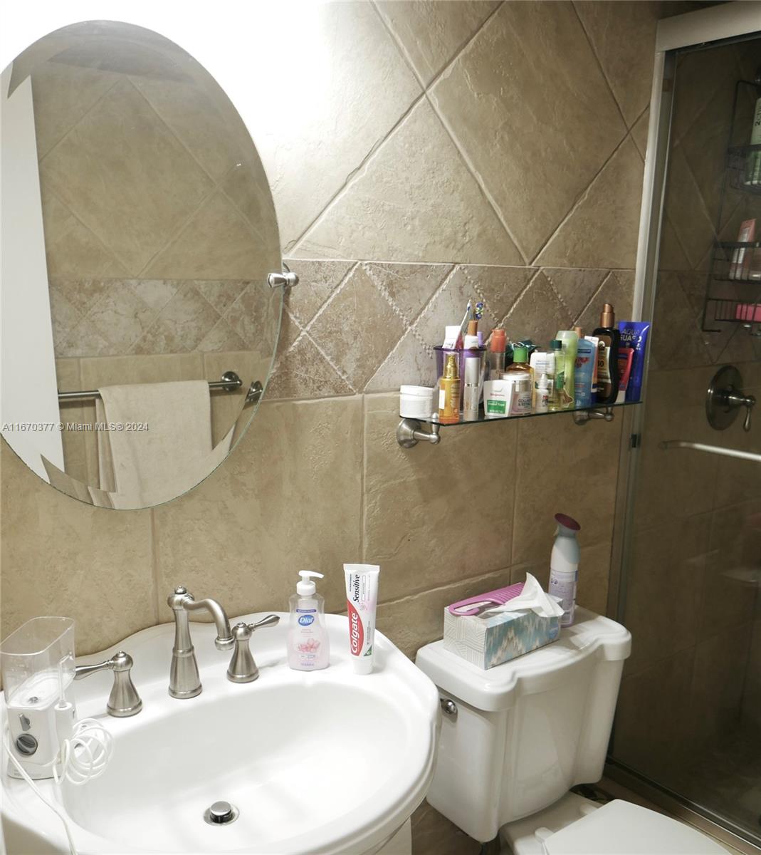 NO 18 PALM-AIRE COUNTRY C - Residential Lease