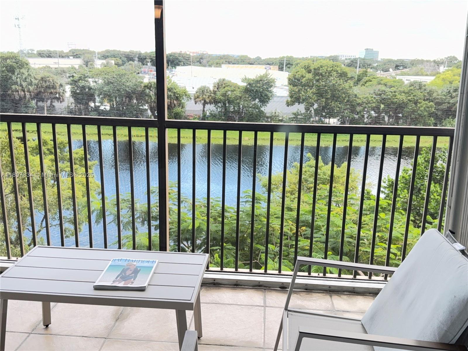 CYPRESS BEND CONDOMINIUM - Residential