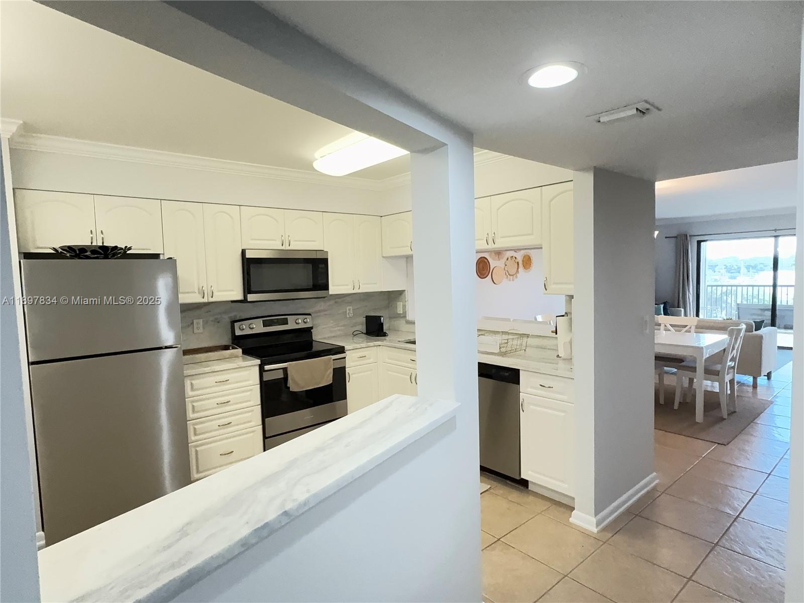 CYPRESS BEND CONDOMINIUM - Residential