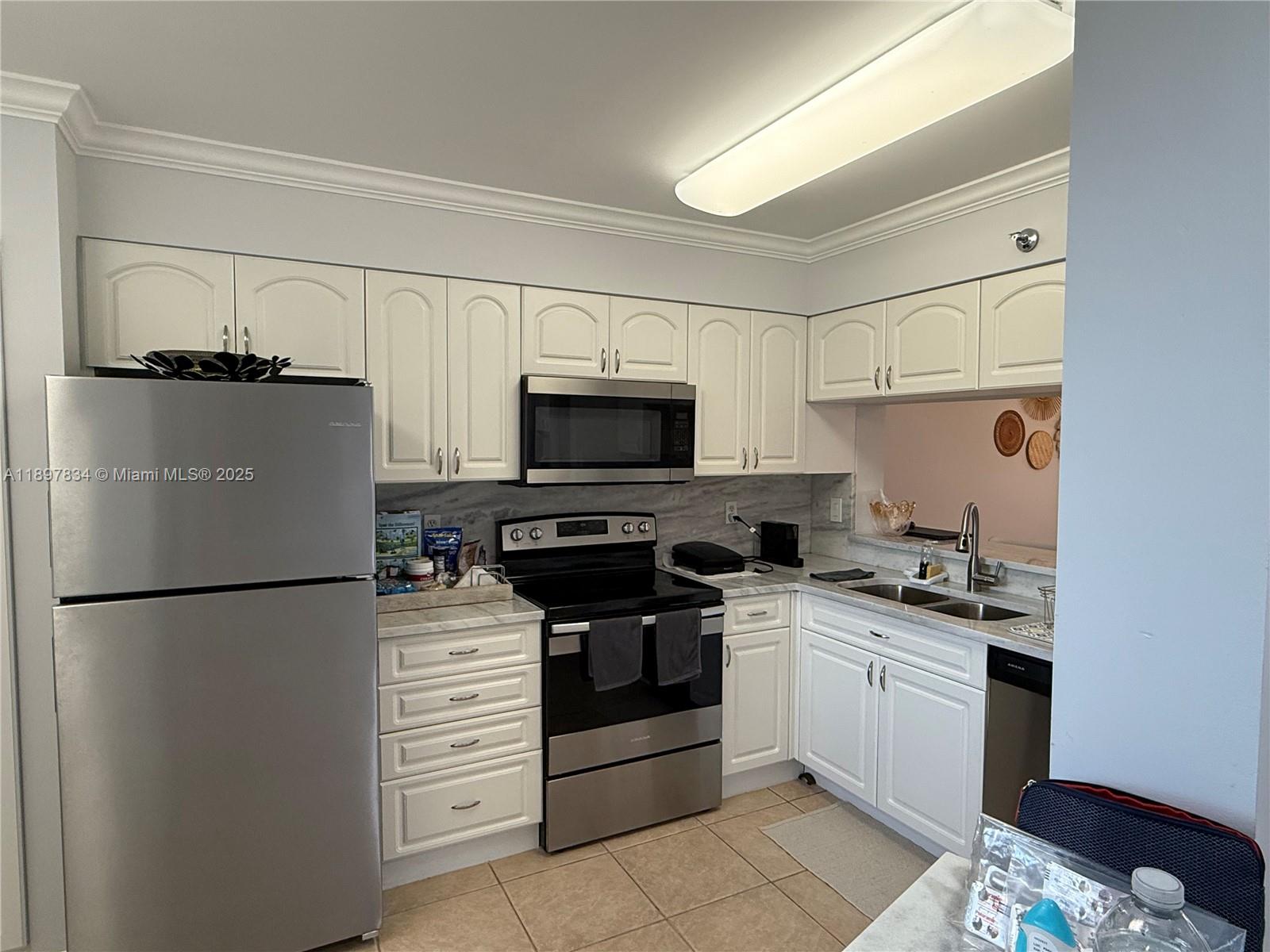 CYPRESS BEND CONDOMINIUM - Residential