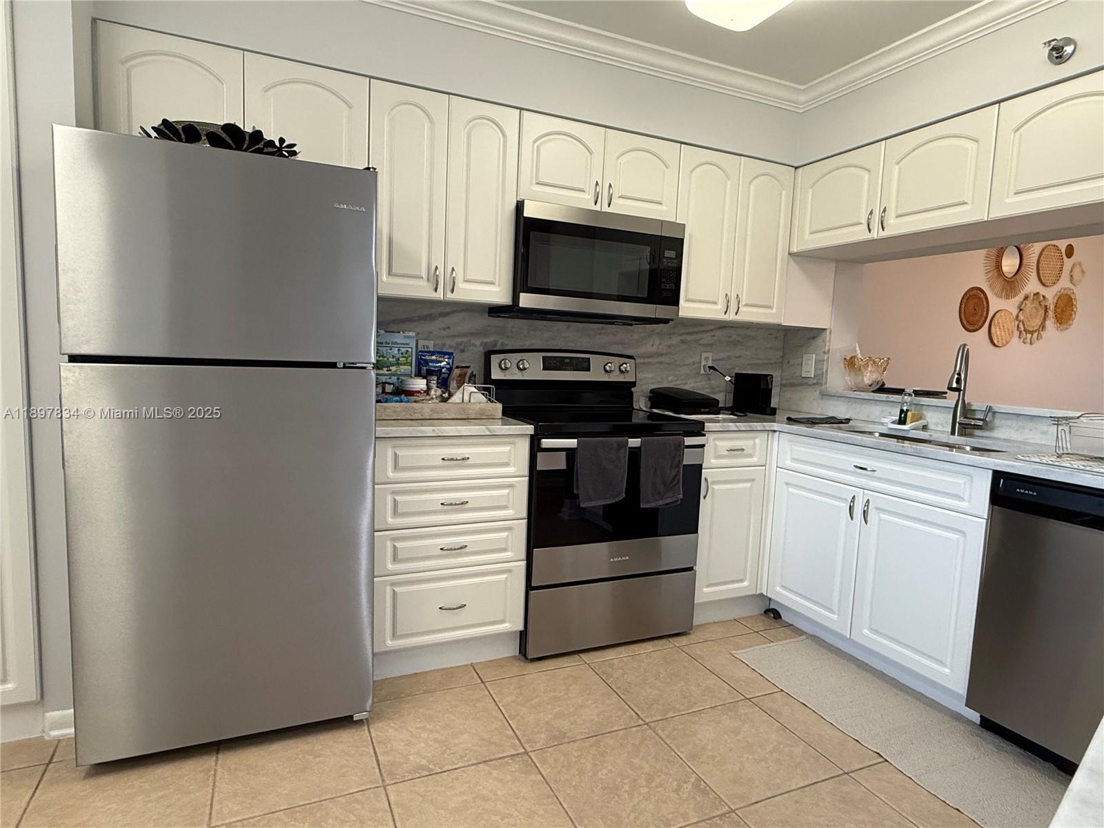 CYPRESS BEND CONDOMINIUM - Residential