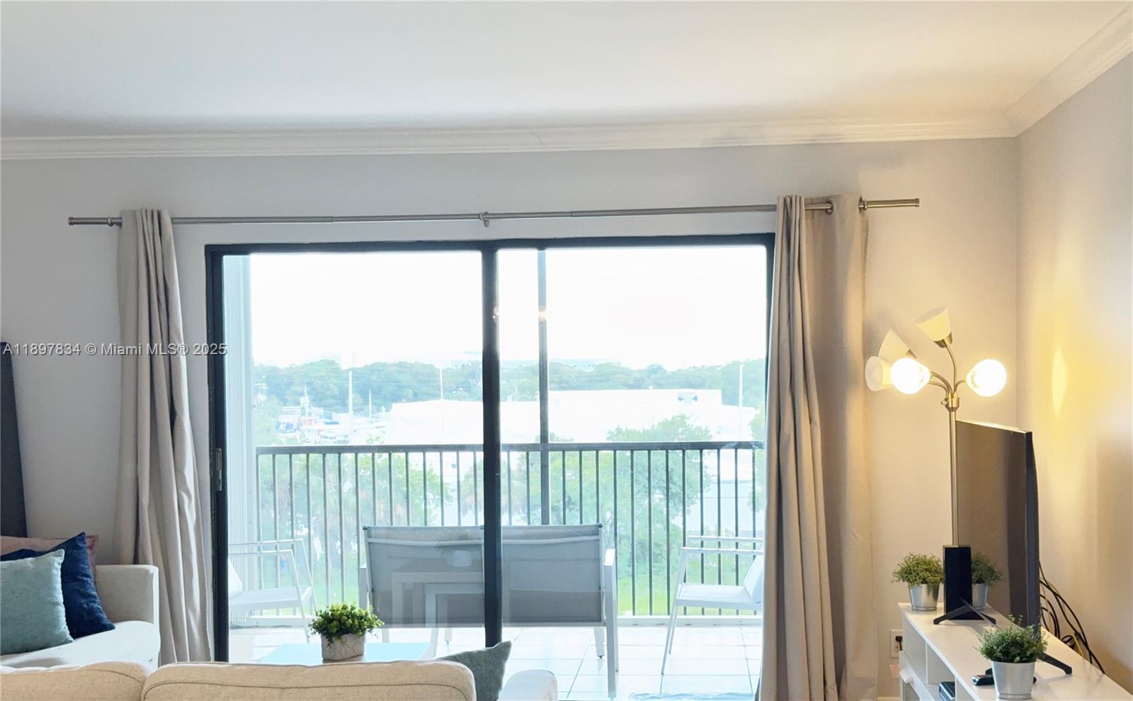 CYPRESS BEND CONDOMINIUM - Residential