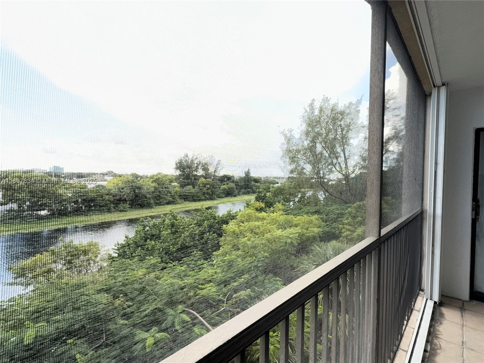 CYPRESS BEND CONDOMINIUM - Residential