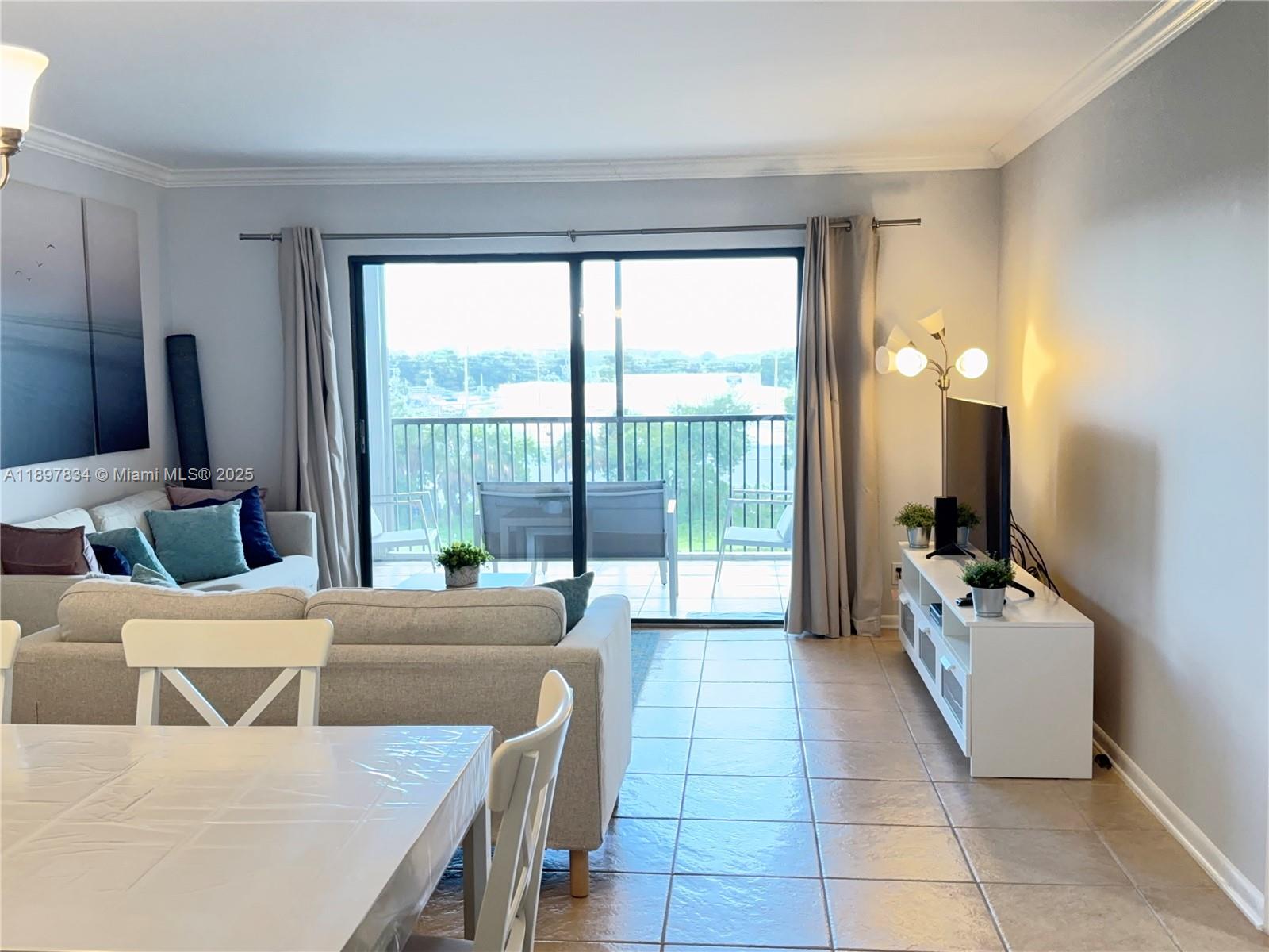 CYPRESS BEND CONDOMINIUM - Residential