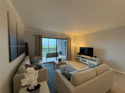 2206 S Cypress Bend Dr 508 Pompano Beach FL 33069