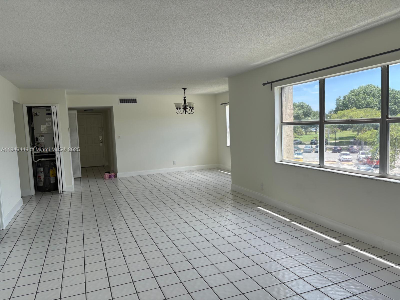 INVERRARY COUNTRY CLUB - Residential