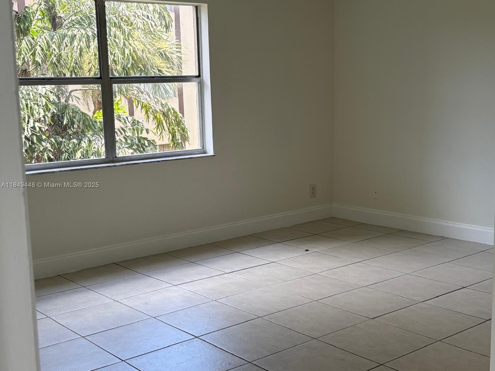 INVERRARY COUNTRY CLUB - Residential