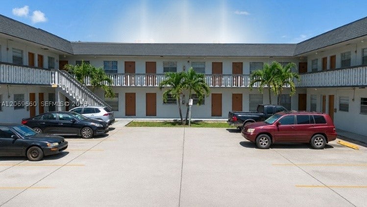 View photos, virtual tours, details... 18101 NW 7th Ave