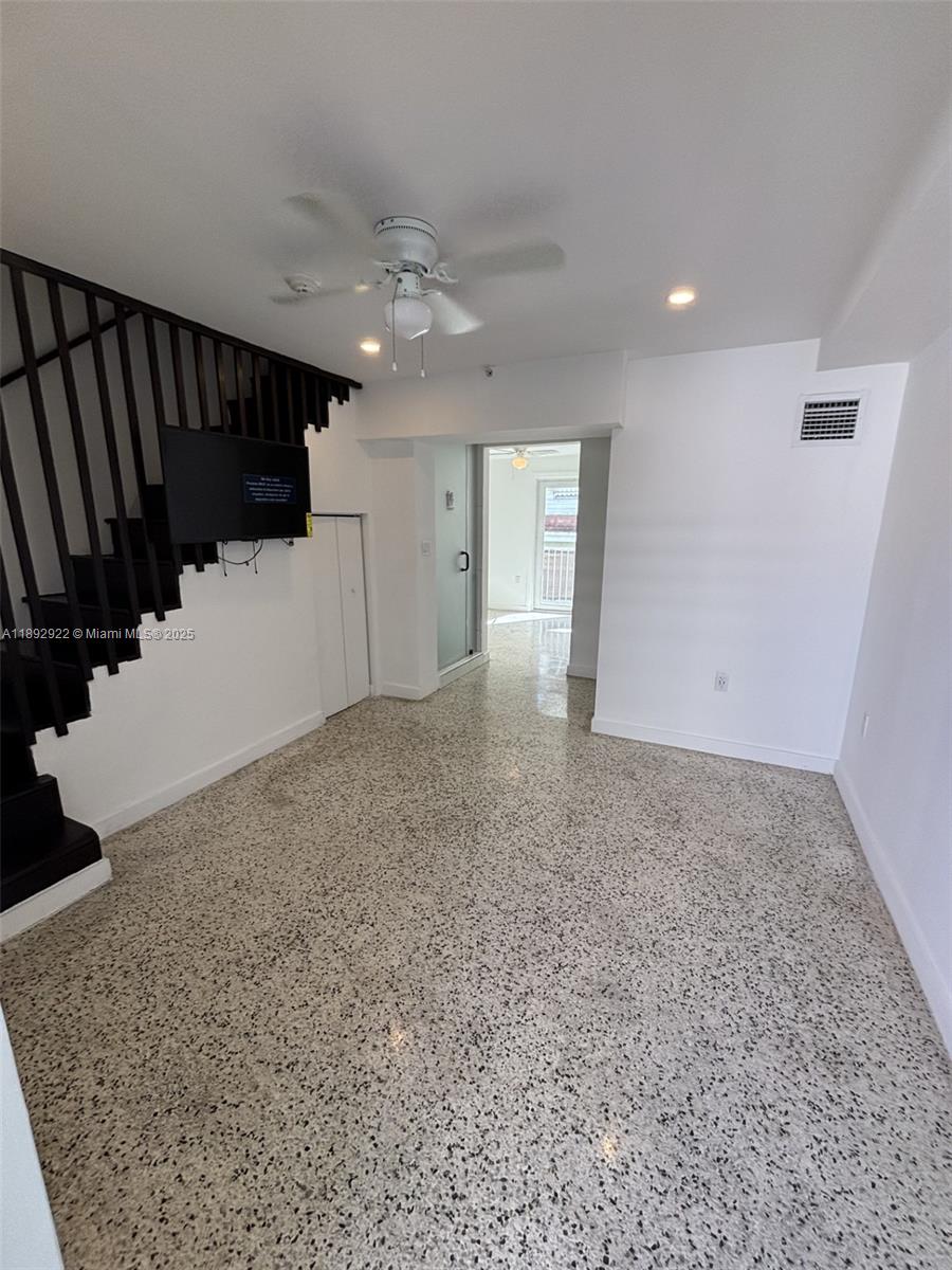CITY OF MIAMI SOUTH - Residential Lease