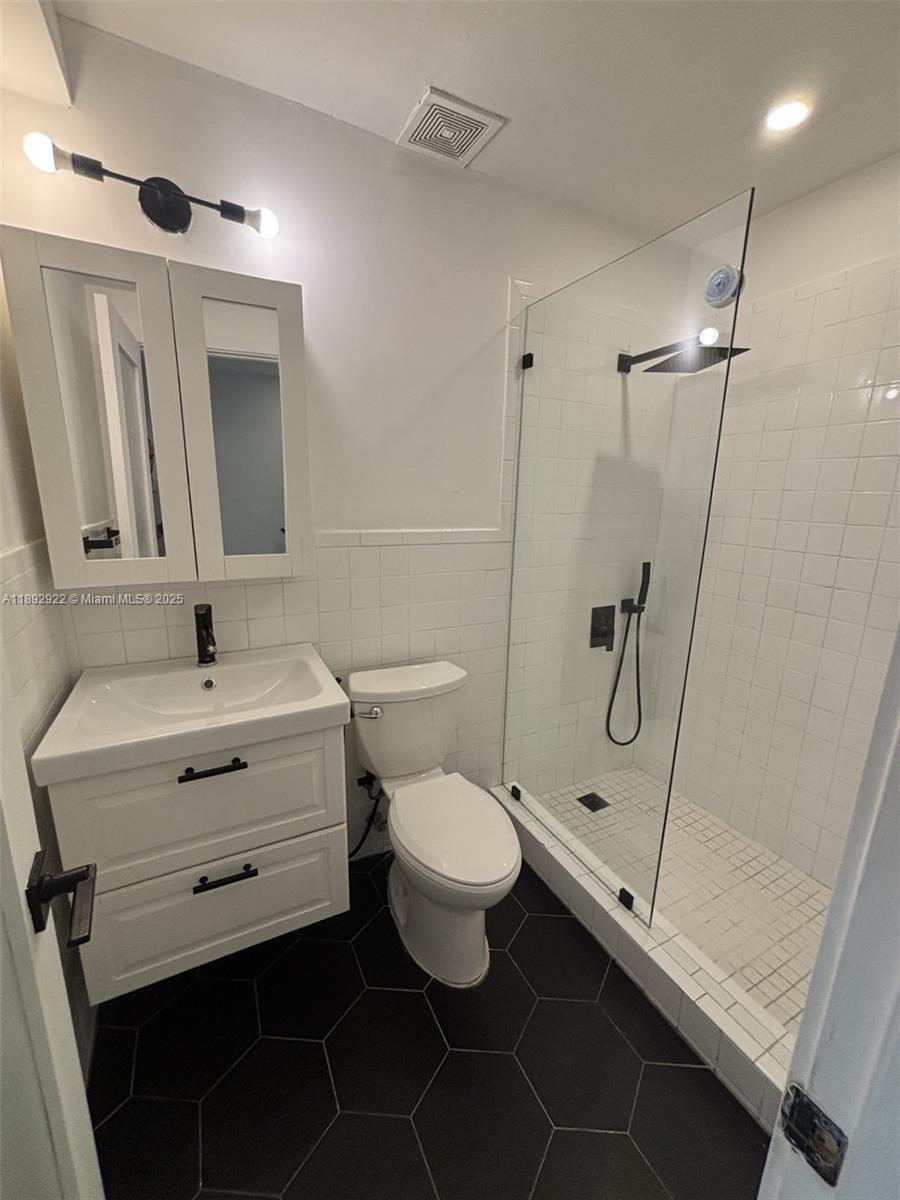 CITY OF MIAMI SOUTH - Residential Lease