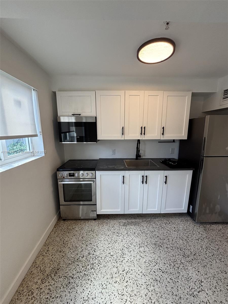 CITY OF MIAMI SOUTH - Residential Lease