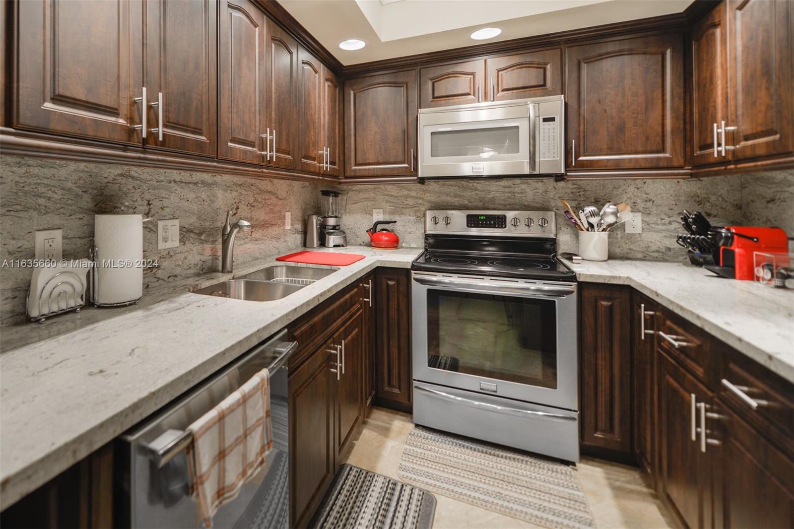 HEMISPHERES CONDO - Residential