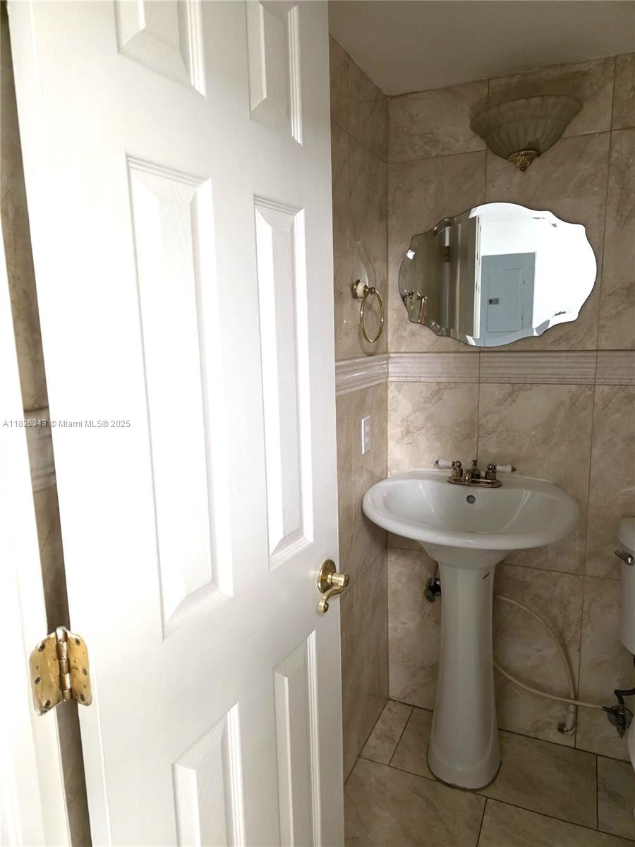 PUERTO BELLO CONDO NO 2 - Residential Lease