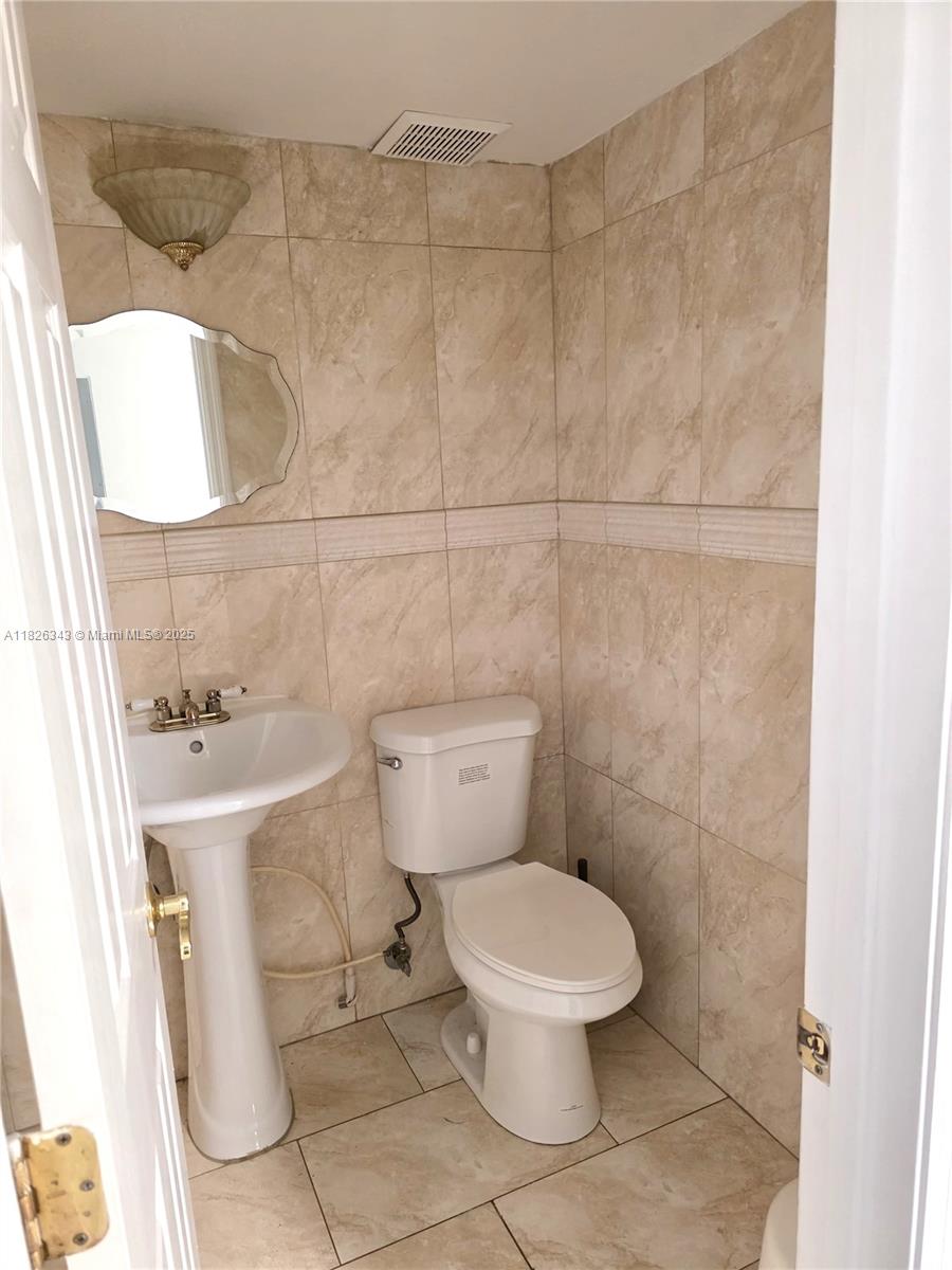 PUERTO BELLO CONDO NO 2 - Residential Lease