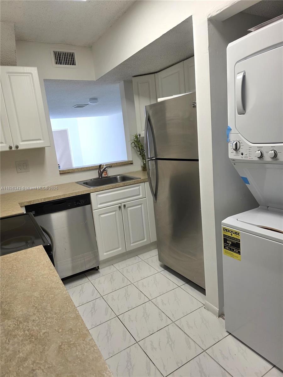 PUERTO BELLO CONDO NO 2 - Residential Lease