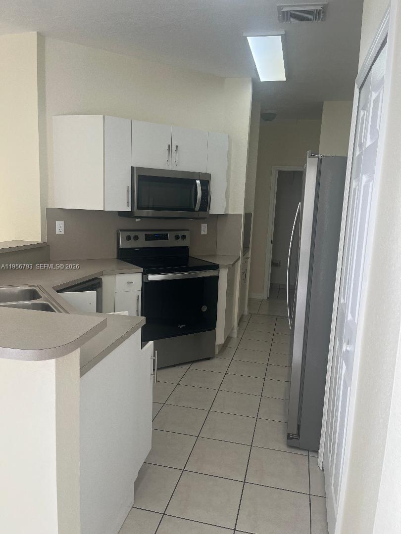 Century Beeze - Residential Lease