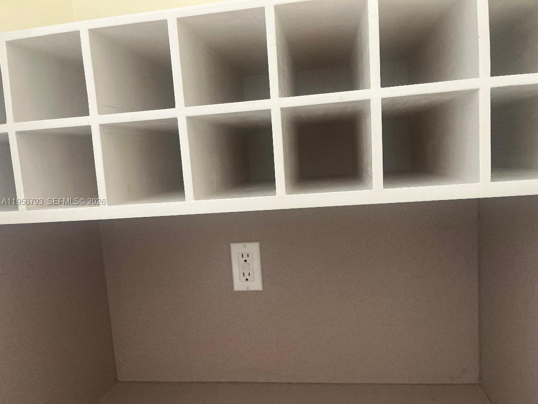 Century Beeze - Residential Lease