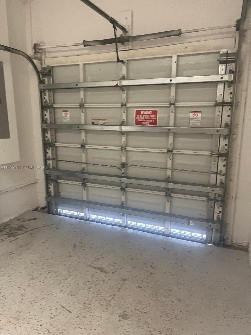 Century Beeze - Residential Lease