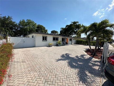3520 NW 171st Ter Miami Gardens FL 33056