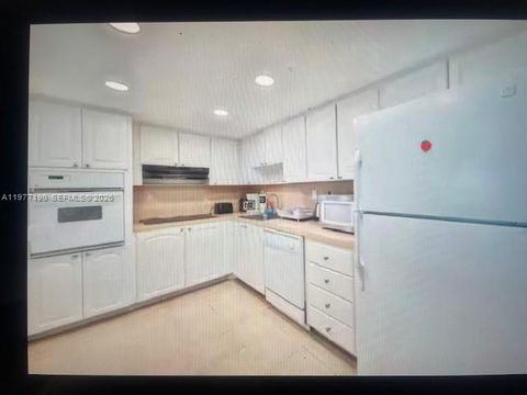 Tiny photo for 19370 Collins Ave #622, Sunny Isles Beach, FL 33160 (MLS # A11977190)