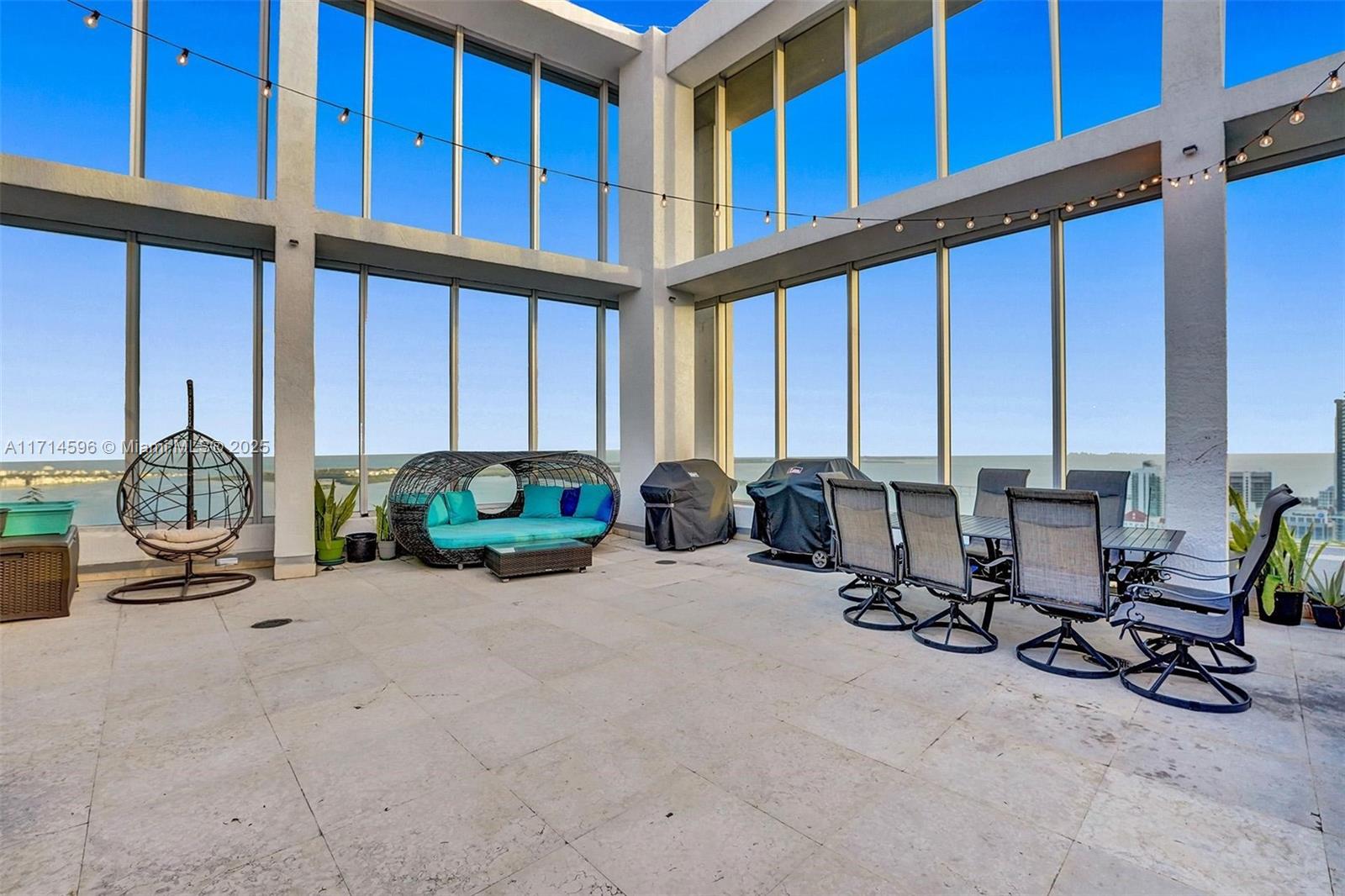 ICON BRICKELL NO TWO - Residential