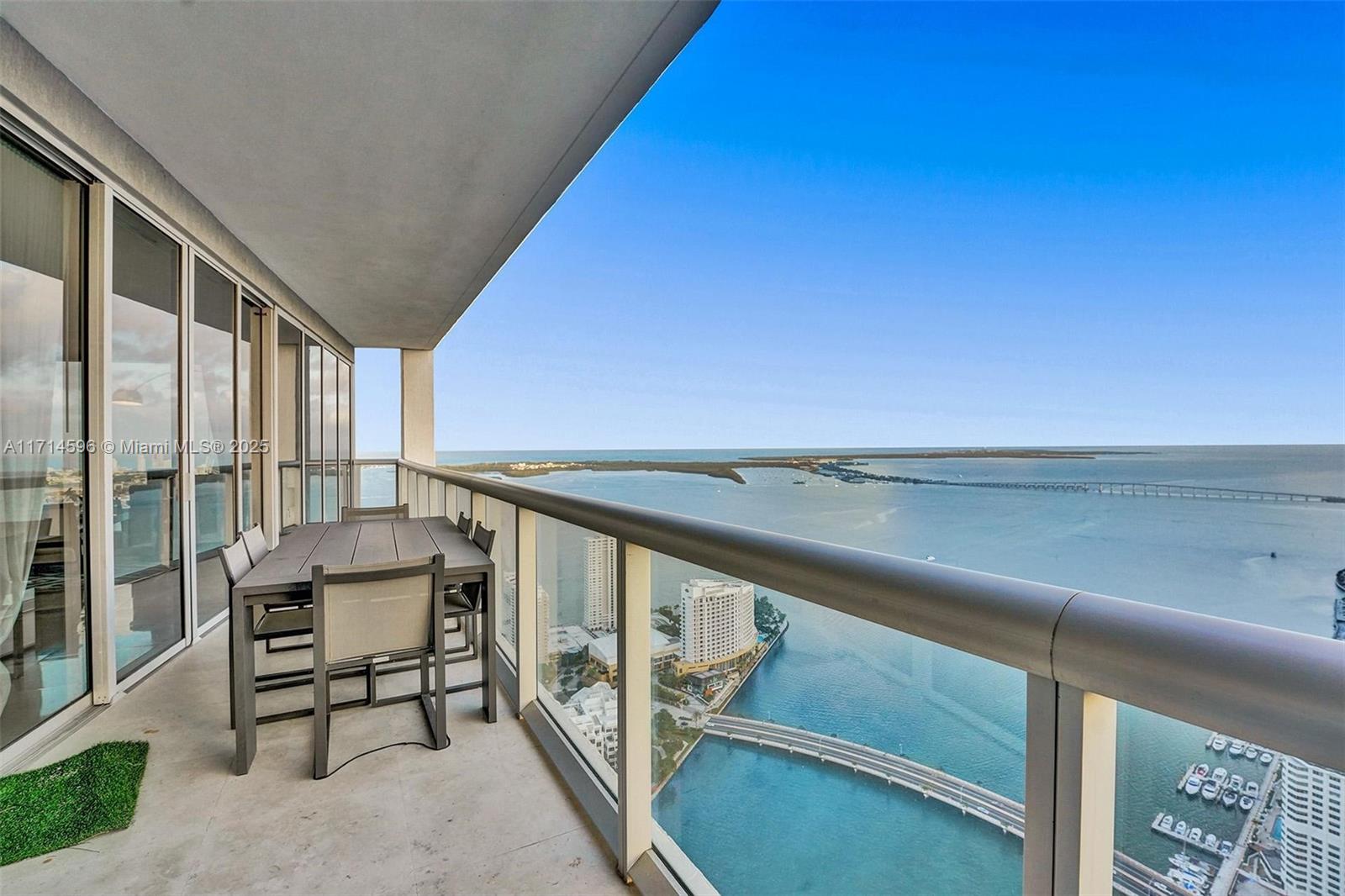 ICON BRICKELL NO TWO - Residential