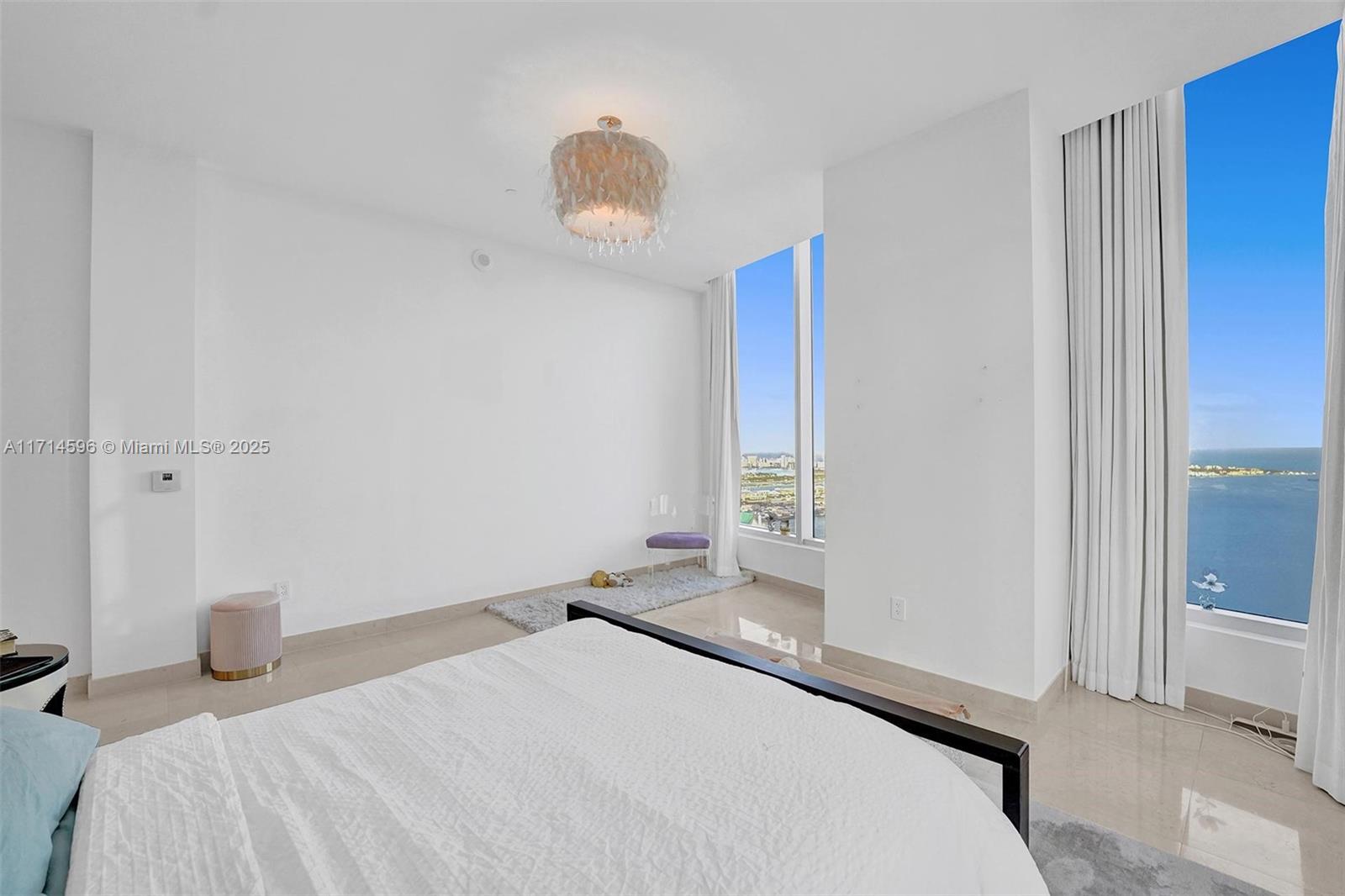 ICON BRICKELL NO TWO - Residential