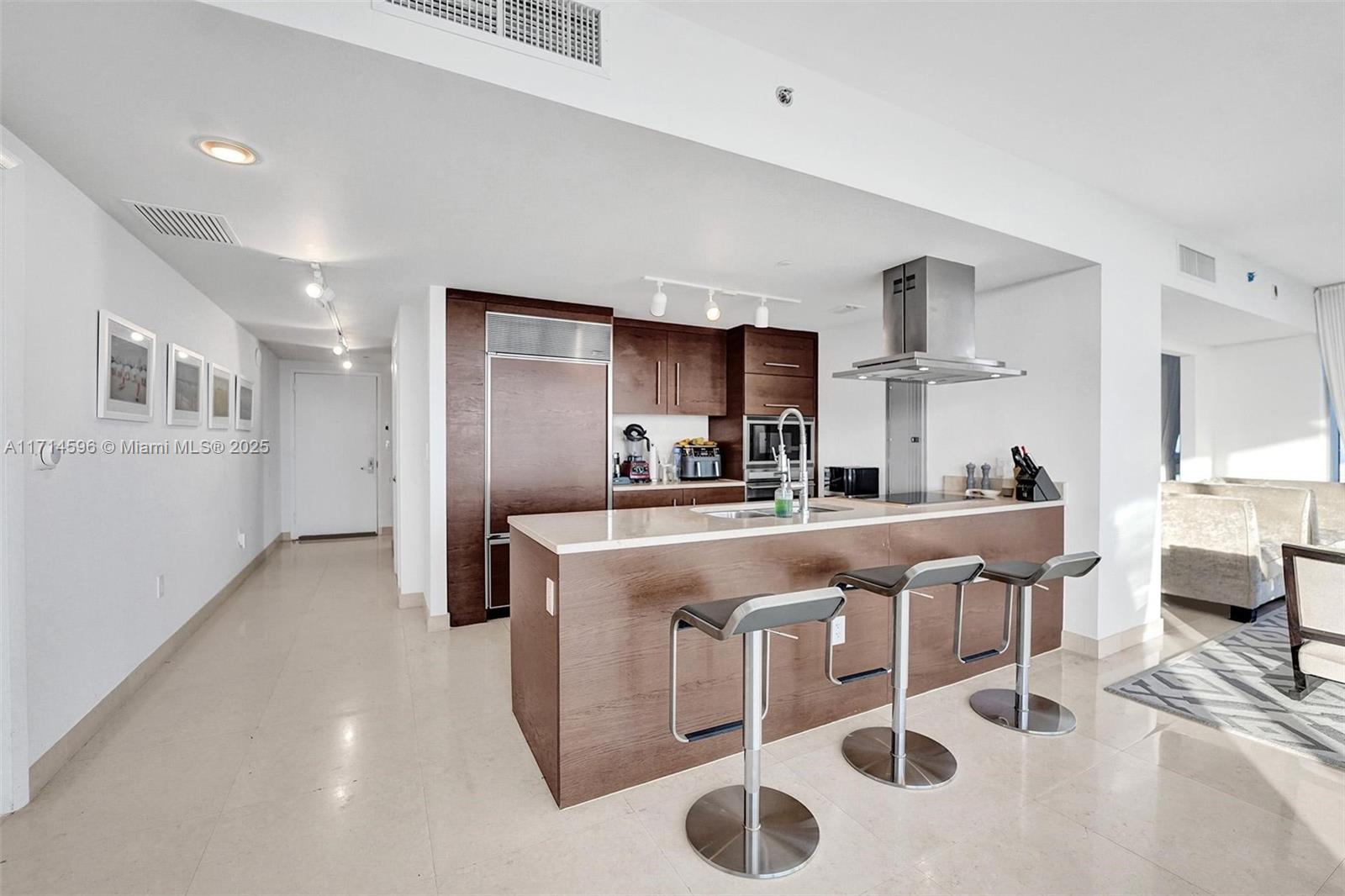 ICON BRICKELL NO TWO - Residential