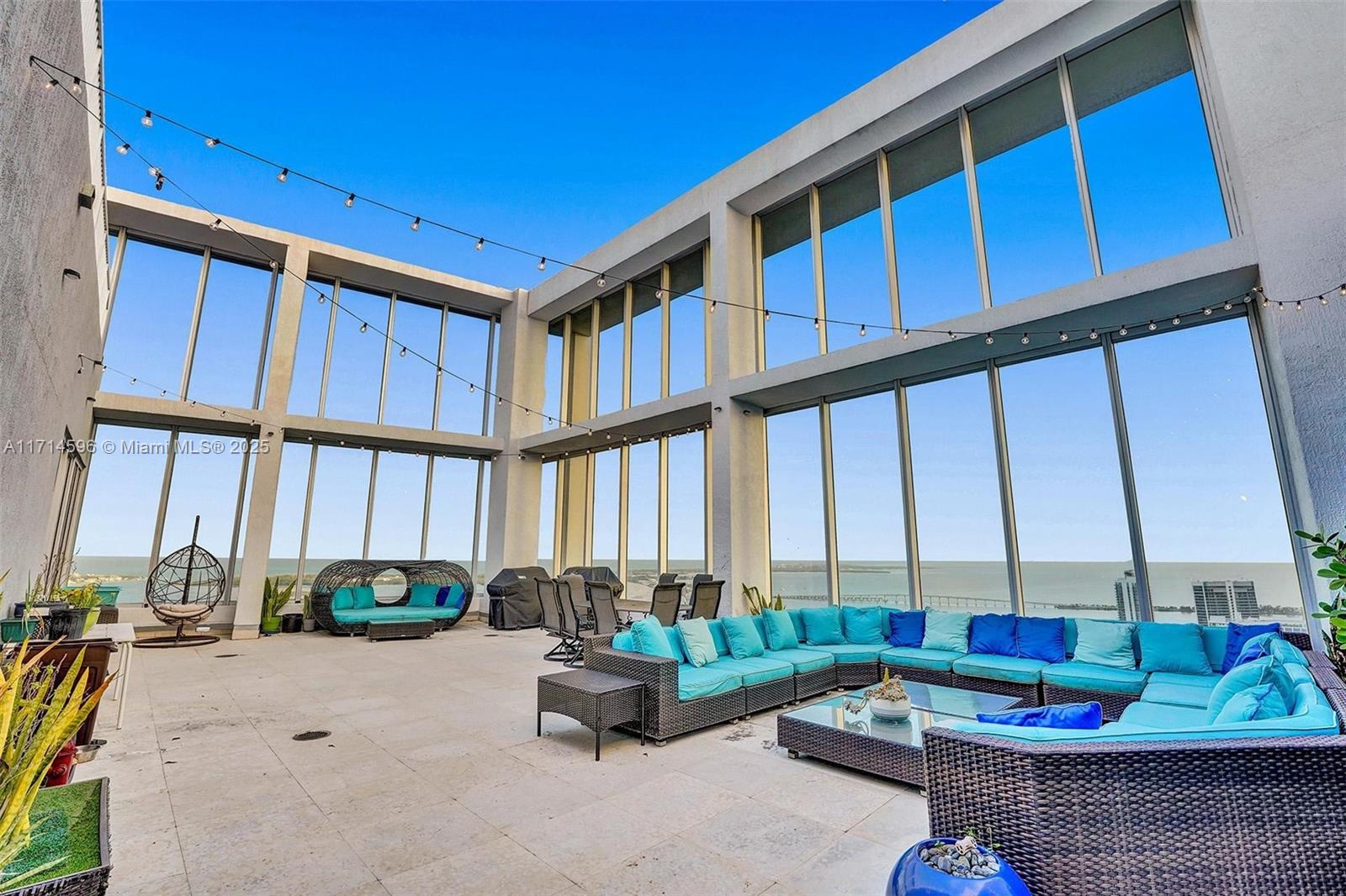 ICON BRICKELL NO TWO - Residential