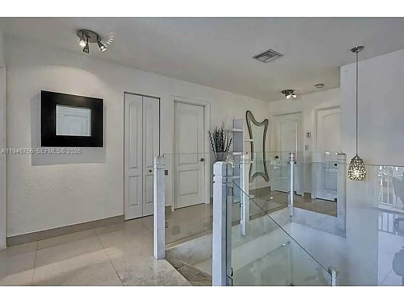 DORAL ISLES-ANTILLES - Residential